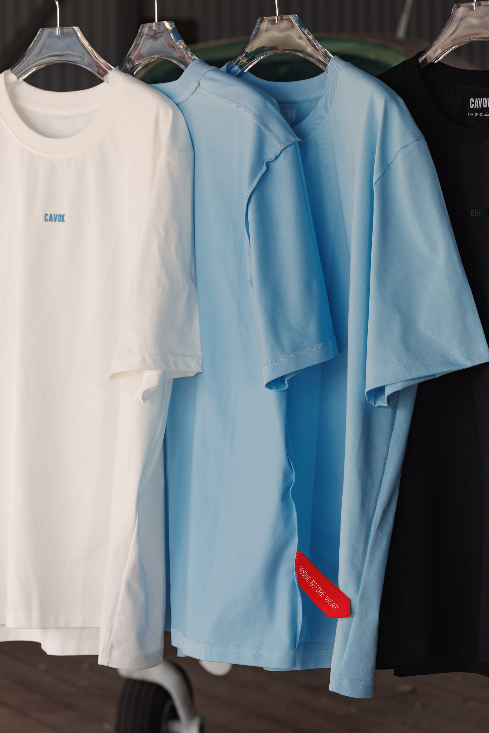 CAVOK, WHITE